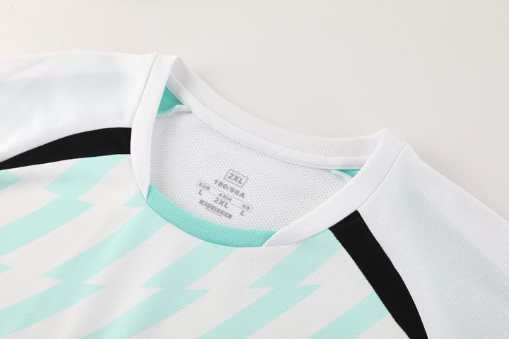 Crew-neck Short Sleeve Striped Soccer Jersey – DETAIL 1