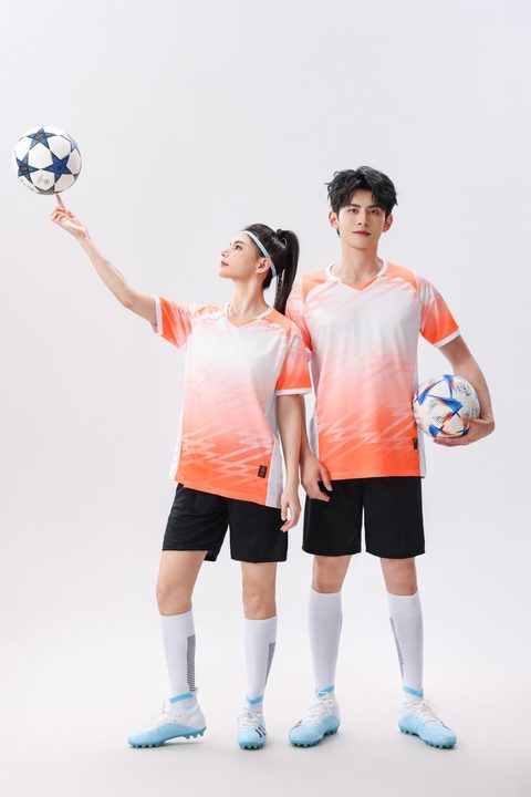 V-neck Short Sleeve Striped Soccer Jersey – MODEL 1