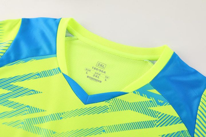 V-neck Short Sleeve Striped Soccer Jersey – DETAIL 1