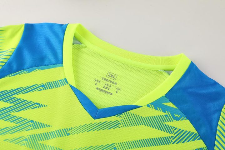 V-neck Short Sleeve Striped Soccer Jersey – DETAIL 2