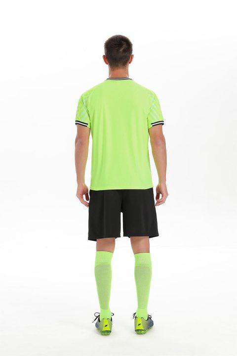 Tricou de fotbal, cu mânecă scurtă, cu decolteu în V și cu dungi – MODEL 2