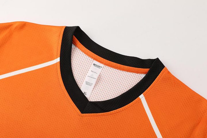 V-neck Short Sleeve Striped Soccer Jersey – DETAIL 1
