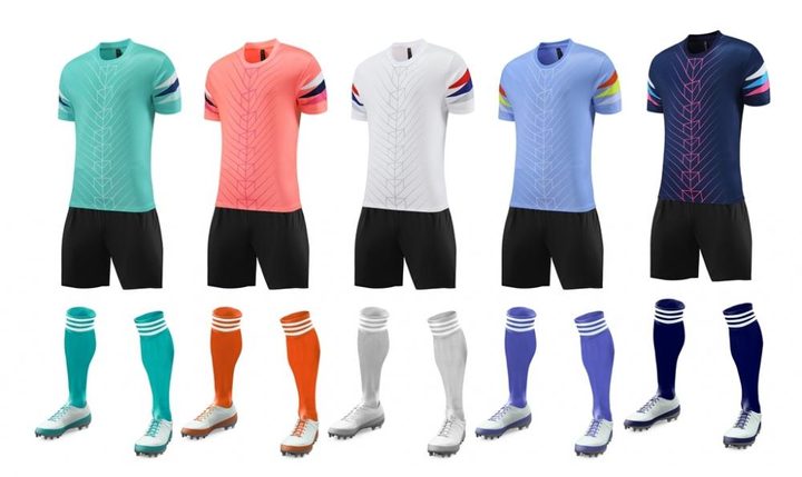 Maglia da calcio a maniche corte con girocollo con righe – MAIN