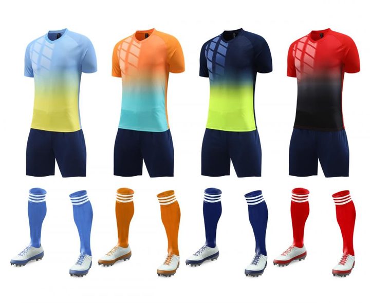 Maglia da calcio a maniche corte con scollo a V con righe – MAIN