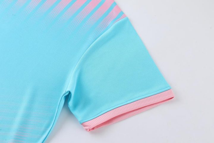Kurzarm-Fußballtrikot mit V-Ausschnitt und Streifen – DETAIL 3