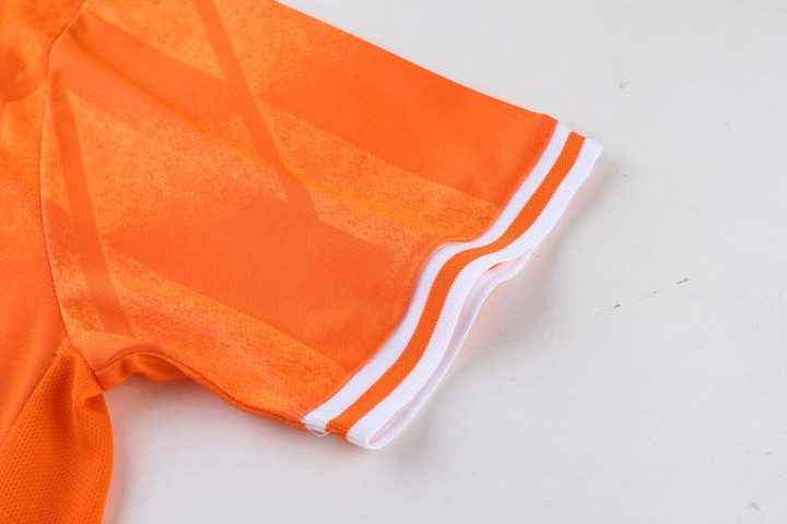 Tricou de fotbal, cu mânecă scurtă, cu decolteu rotund și cu dungi – DETAIL 3