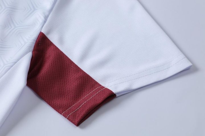 Crew-neck Short Sleeve Striped Soccer Jersey – DETAIL 3